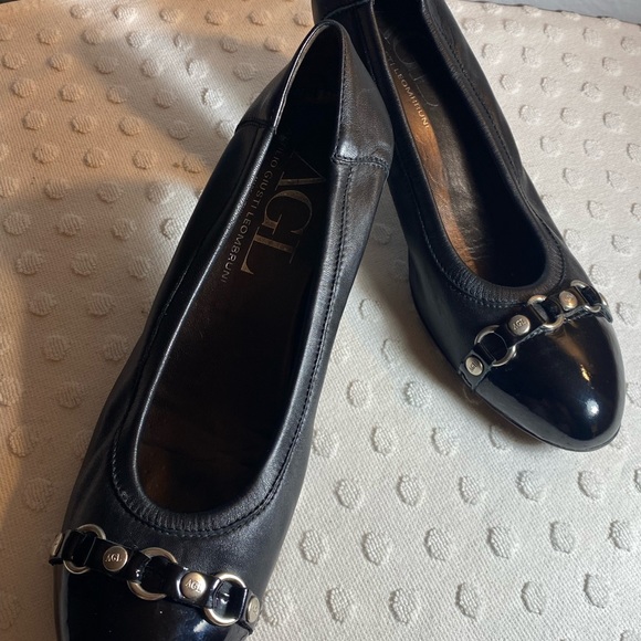 ATTILIO GIUSTI LEOMBRUNI Black Spectator Heel with Silver Toe Embellishments - Picture 13 of 16